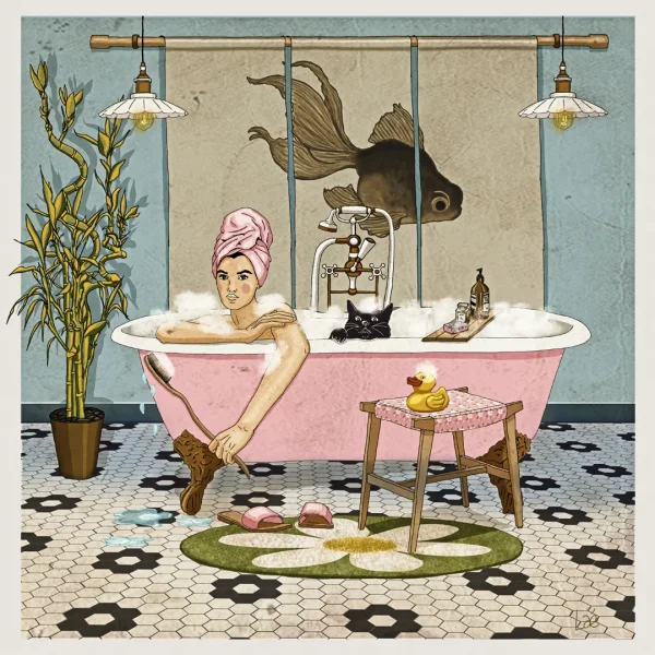 Jeune femme dans une baignoire rose, serviette nouée sur la tête, un chat noir sur le rebord et un poisson géant flottant au-dessus d'elle.