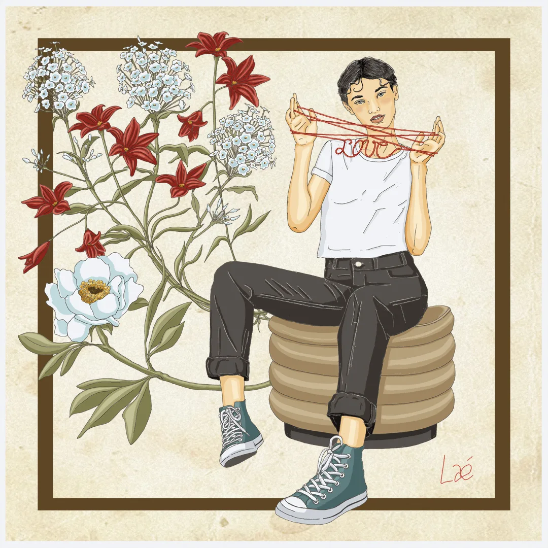 Jeune femme assise sur un pouf, tendant entre ses mains un entrelacs de ficelle rouge, parmi des fleurs blanches et rouges.